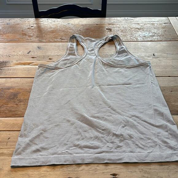 Lululemon - Swiftly Tech Tank - 12 - Black White Stripe - Picture 2 of 4